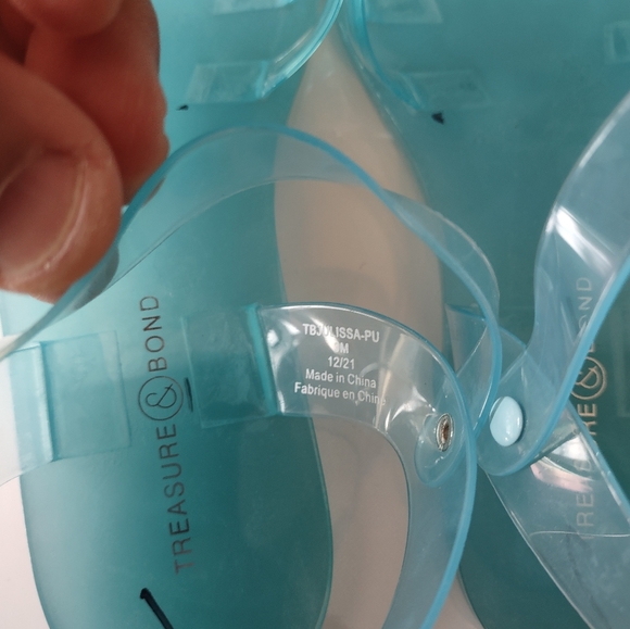 Treasure bond girls sandals size 3 and 4 - Picture 8 of 8